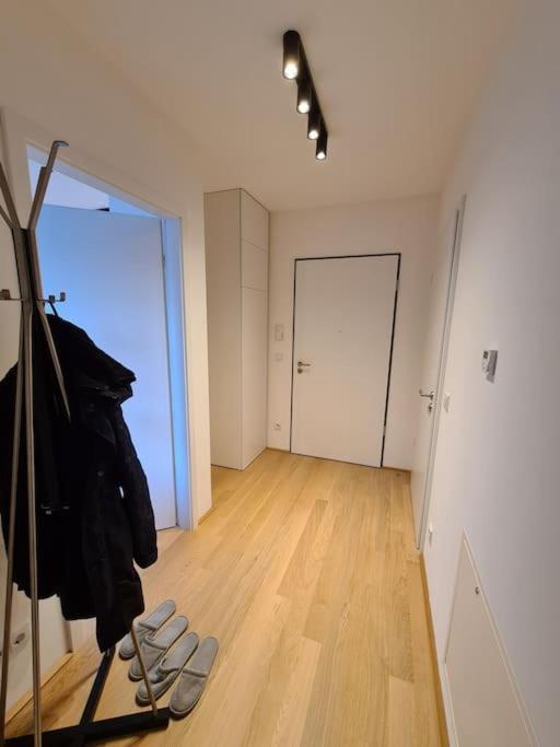 Neu, Zentral, Schoen, Bergblick, Suedterrasse Фрайласинг Екстериор снимка